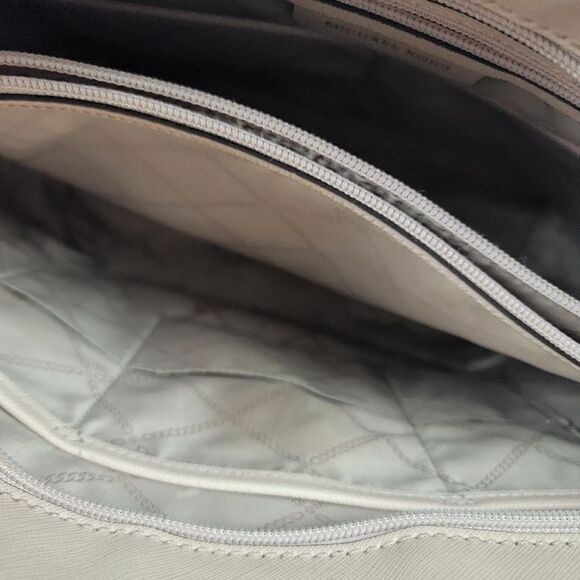 Michael Kors Jet Set Medium Saffiano Tote Handbag Purse - Picture 8 of 14